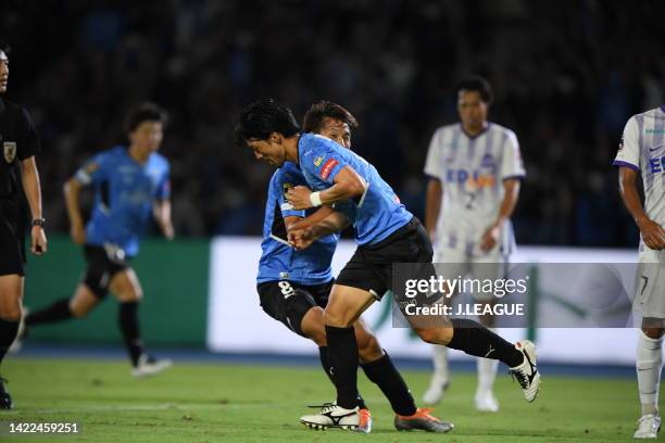 Akihiro IENAGA of Kawasaki Frontale celebrates scoring his side's first goal during the J.LEAGUE Meiji Yasuda J1 29th Sec. Match between Kawasaki...