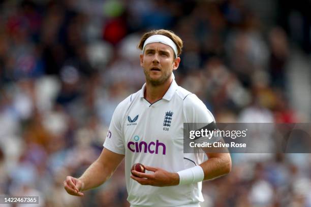 Stuart Broad of England looks on wearing a black armband as a tribute to Her Majesty Queen Elizabeth II during Day Three of the Third LV= Insurance...