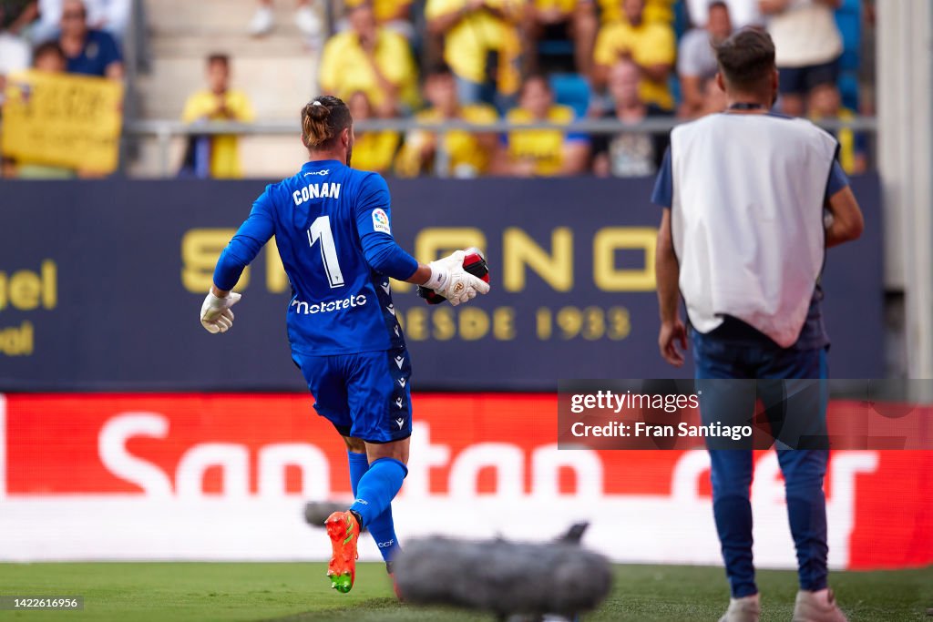 Cadiz CF v FC Barcelona - LaLiga Santander