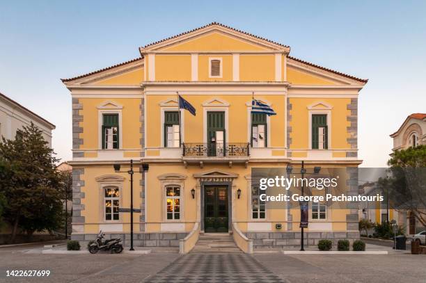 exterior of the town hall of samos, greece - samos stock-fotos und bilder