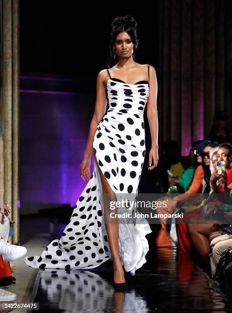 Model walks the runway during Sergio Hudson fashion show during New York Fashion Week: The Shows on September 10, 2022 in New York City.