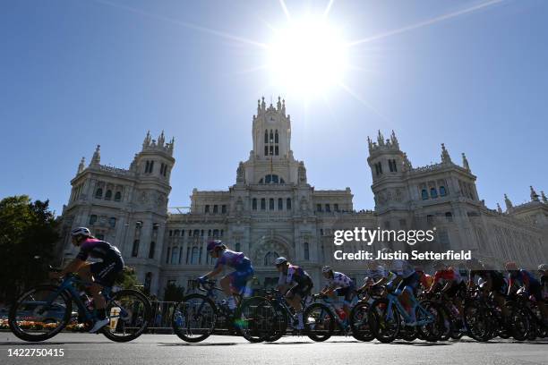 Chiara Consonni of Italy and Team Valcar - Travel & Service, Ruby Roseman-Gannon of Australia and Team BikeExchange - Jayco, Brodie Chapman of...