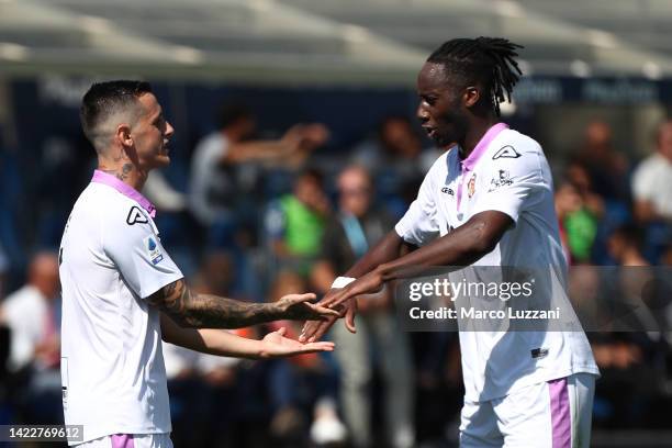 Emanuele Valeri of US Cremonese celebrates after scoring their side's first goal during the Serie A match between Atalanta BC and US Cremonese at...