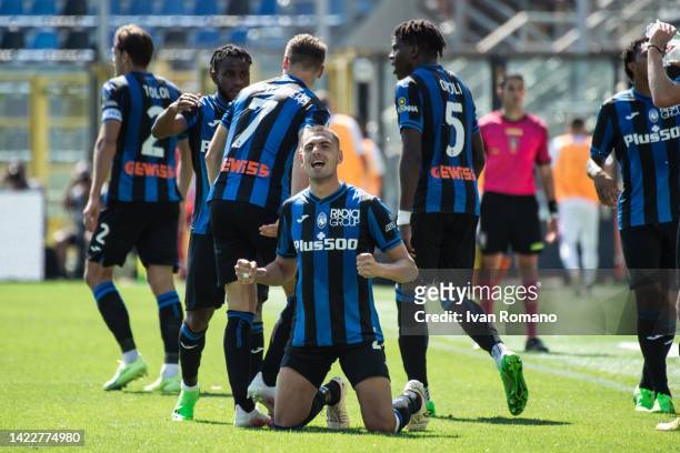 Merih Demiral of Atalanta BC celebrates with team mates after scoring a goal to make it 1-0 during the Serie A match between Atalanta BC and US...