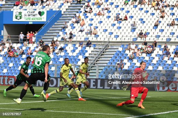Davide Frattesi of US Sassuolo scores their team's first goal during the Serie A match between US Sassuolo and Udinese Calcio at Mapei Stadium -...