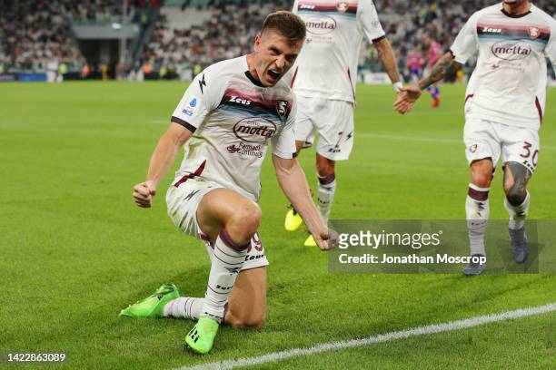 Krzysztof Piatek of Salernitana celebrates after scoring their team's second goal from the penalty spot during the Serie A match between Juventus and...