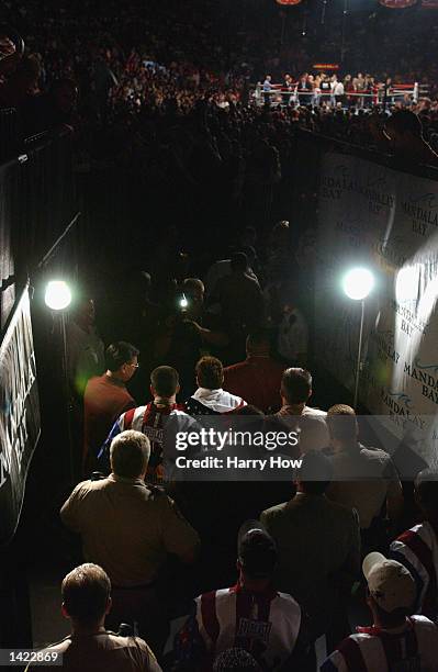 Oscar De La Hoya enters the arena before the world super welterweight/Jr. Middleweight championship fight against Fernando Vargas at the Mandalay Bay...