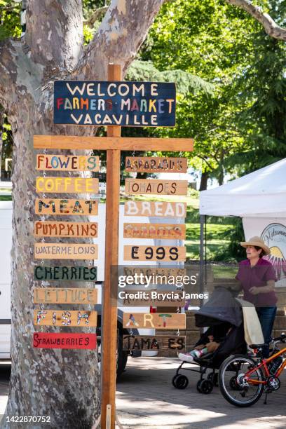cartel del mercado de agricultores de vacaville - vacaville fotografías e imágenes de stock