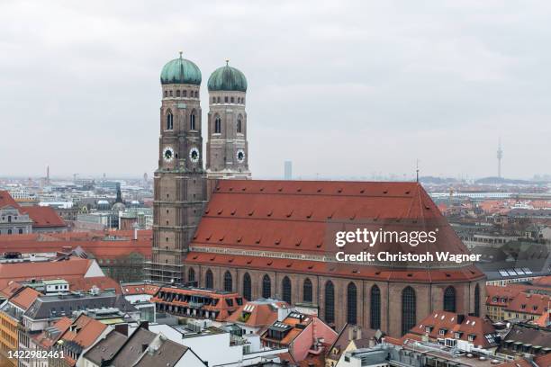 munich - central church - frauenkirche - catedral de múnich fotografías e imágenes de stock