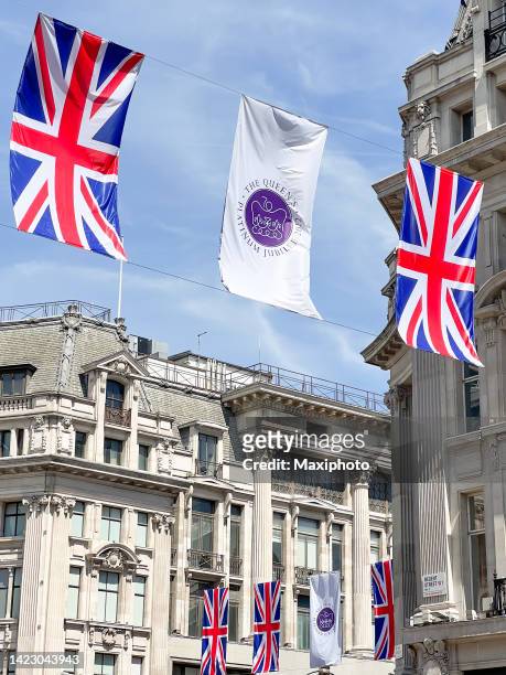 oxford street in downtown london decorated for queen's platinum jubilee - royal london stock pictures, royalty-free photos & images