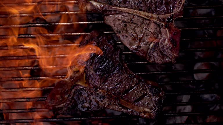 https://media.gettyimages.com/id/1423137347/video/t-bone-steak-on-bbq-grill.jpg?b=1&s=640x640&k=20&c=pzJxrAVRprARvxT5X47_v1k-SVRi9Fm4cMrtcPI2qcQ=