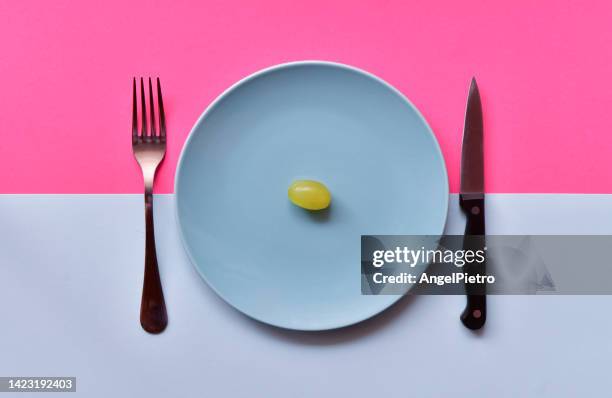 still life with grapes - empty plate stock pictures, royalty-free photos & images