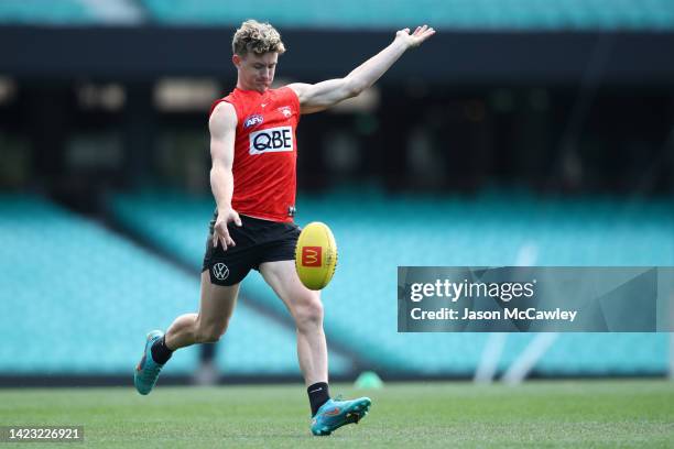 Chad Warner of the Swans kicks during a Sydney Swans AFL training session at Sydney Cricket Ground on September 13, 2022 in Sydney, Australia.