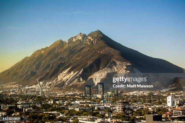 cerro del topo chico monterrey mexico - monterrey stockfoto's en -beelden