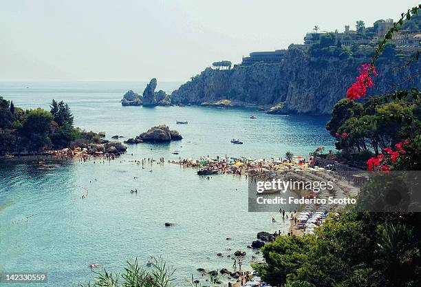 isolabella intaormina - catania stockfoto's en -beelden