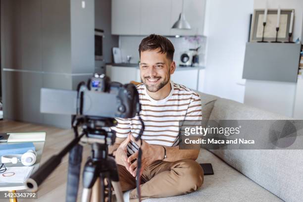 influencer talking in front of the camera - in front of camera stock pictures, royalty-free photos & images