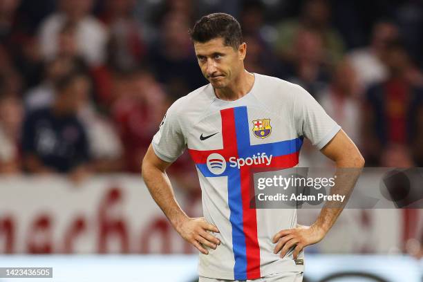 Robert Lewandowski of FC Barcelona looks dejected after the final whistle of the UEFA Champions League group C match between FC Bayern München and FC...