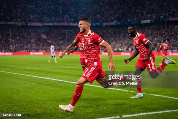 Lucas Hernandez of FC Bayern Muenchen celebrates his goal during the UEFA Champions League group C match between FC Bayern München and FC Barcelona...