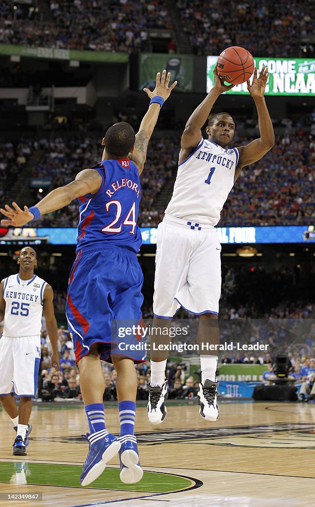 NCAA Tournament, FINALS: Kansas v. Kentucky