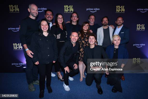 Wendy Laos, Santiago Fábregas and Juanpa Zurita pose with guests on the red carpet for the documentary '13:14: El Reto de Ayudar' on September 13,...