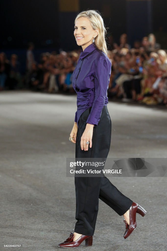 Fashion Designer Working At Tory Burch Designer Tory Burch Es Tori