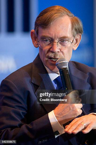 Robert Zoellick, president of the World Bank Group, speaks during a session at the Boao Forum for Asia in Boao, Hainan Province, China, on Tuesday,...