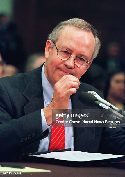 Independent Counsel Kenneth W Starr testifies before a US House Judiciary Committee hearing, Washington DC, November 19, 1998. The hearing addressed...