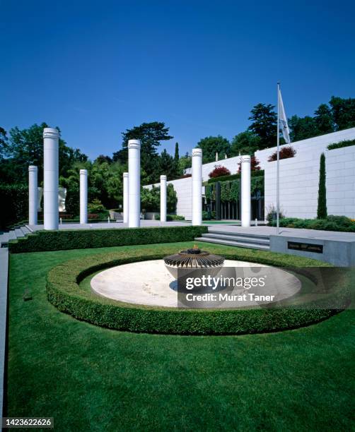 olympic museum in lausanne - olympic museum lausanne stock pictures, royalty-free photos & images