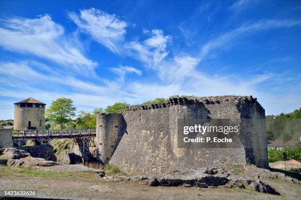 parthenay, remains of the old castle - deux sevres stock pictures, royalty-free photos & images