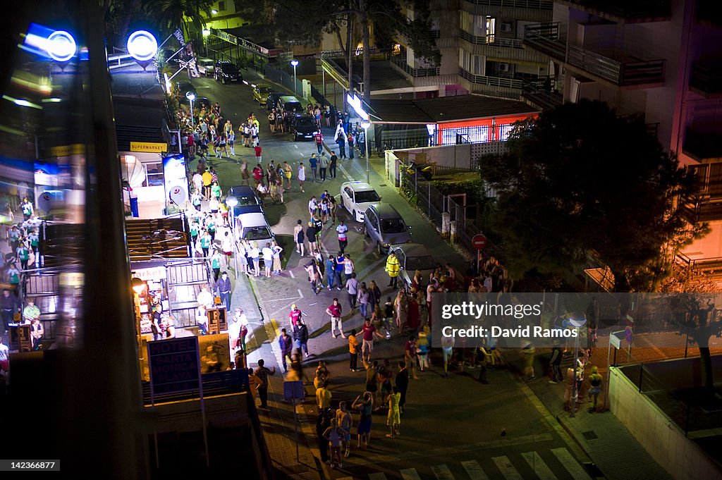 Thousands Of British And Irish Students Descend On Spanish Town For Saloufest