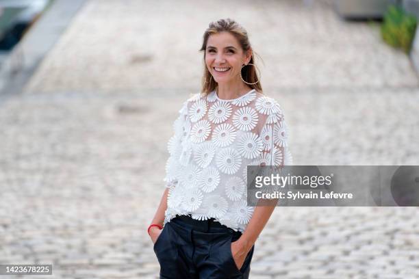 Clotilde Courau attends the "La cour" photocall during the La Rochelle Fiction Festival - Day Two on September 14, 2022 in La Rochelle, France.