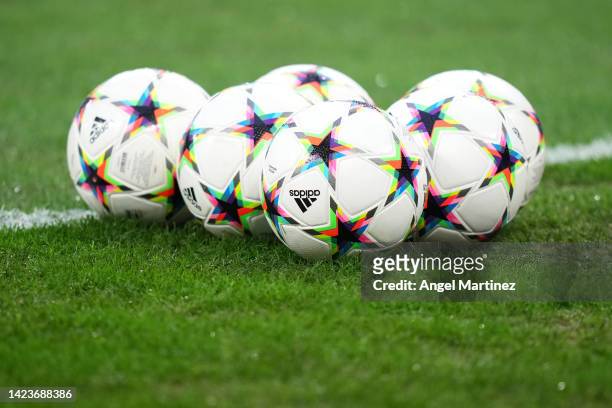 General view of the match balls on the pitch prior to the UEFA Champions League group F match between Real Madrid and RB Leipzig at Estadio Santiago...