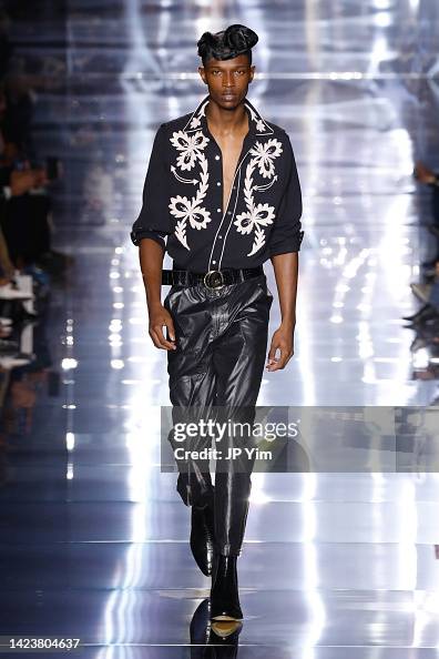 Tom Ford - Runway - September 2022 New York Fashion Week: The Shows Tom Ford - Runway - September 2022 New York Fashion Week: The Shows