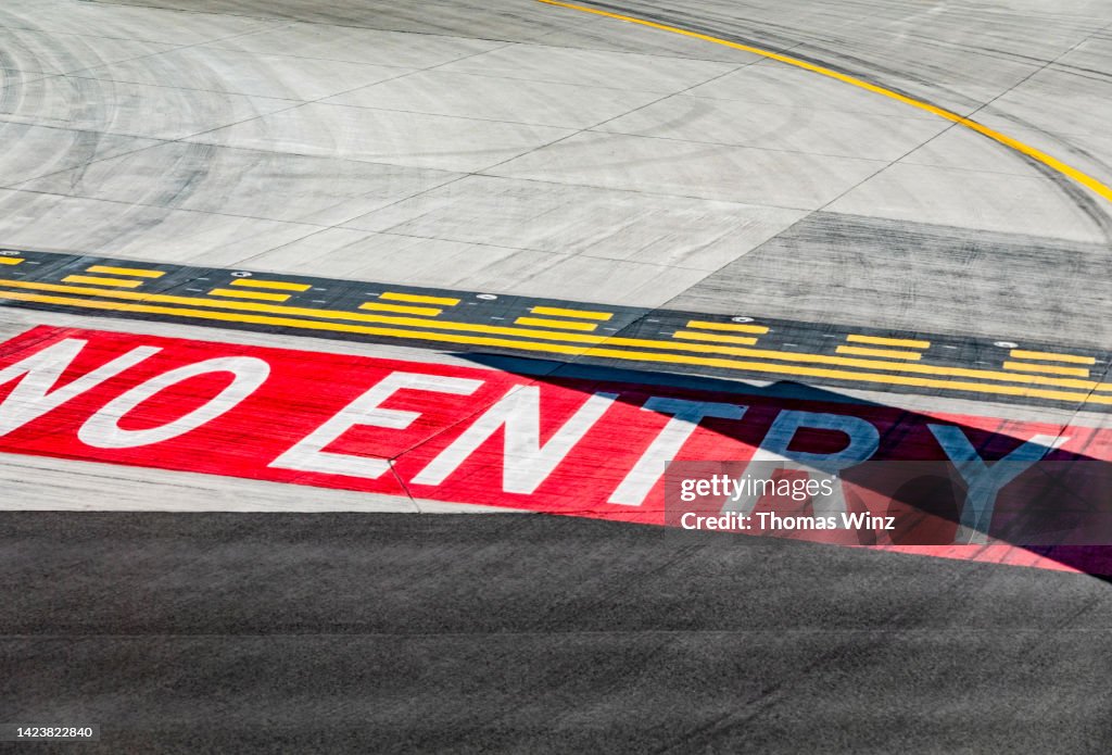 No Entry Sign On Taxiway At An Airport High-Res Stock Photo - Getty Images