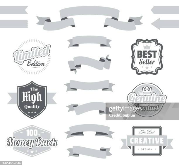 illustrazioni stock, clip art, cartoni animati e icone di tendenza di set di nastri grigi, striscioni, badge, etichette - elementi di progettazione su sfondo bianco - emblemi stendardi e stemmi