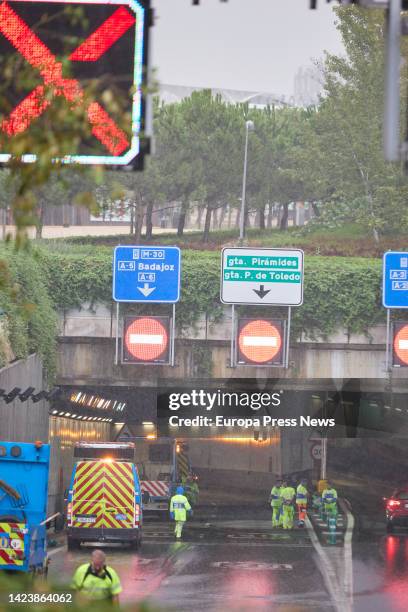 Signage indicating the access to the M-30 tunnel closed, after a pipe burst, on 15 September, 2022 in Madrid, Spain. The accesses to Glorieta Marques...