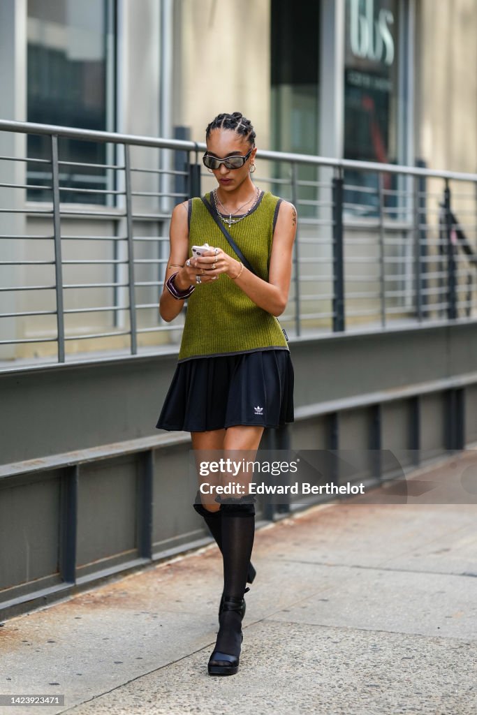 Street Style - September 2022 - New York Fashion Week