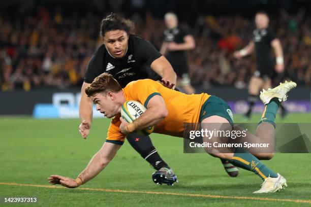 Andrew Kellaway of the Wallabies scores a try during The Rugby Championship & Bledisloe Cup match between the Australia Wallabies and the New Zealand...