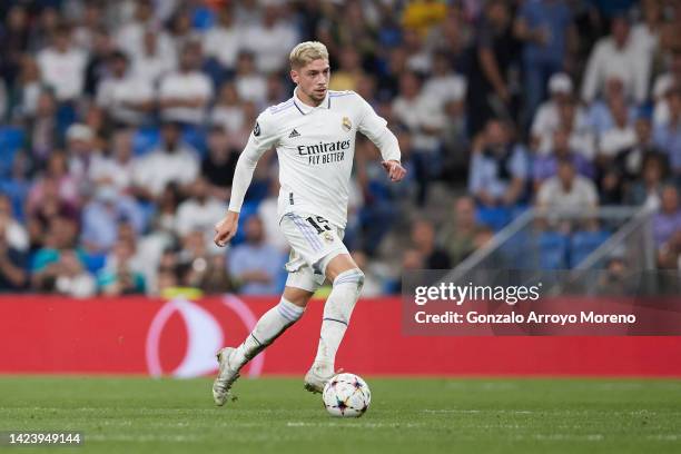 Federico Valverde of Real Madrid CF controls the ball during the UEFA Champions League group F match between Real Madrid and RB Leipzig at Estadio...