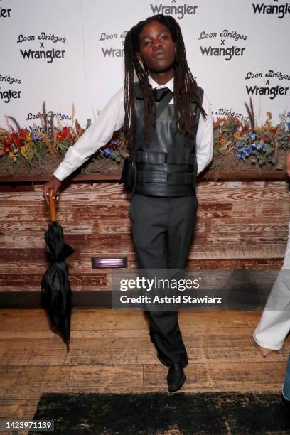 Tapz Singer 42 Tapz Stock Photos, High-Res Pictures, and Images - Getty Images