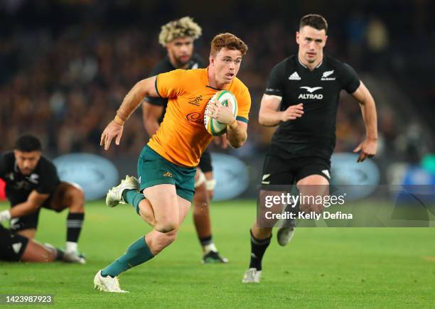 Andrew Kellaway of the Wallabies runs with the ball during The Rugby Championship & Bledisloe Cup match between the Australia Wallabies and the New...