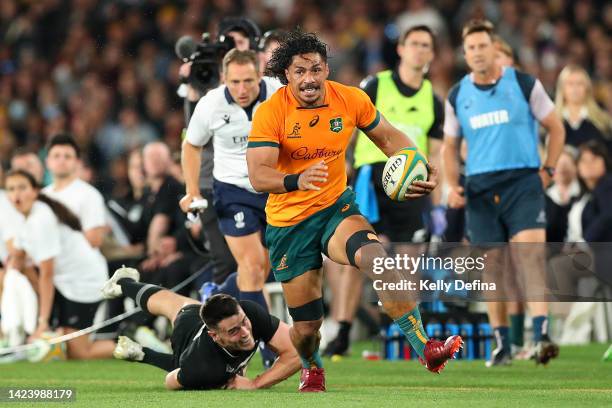Pete Samu of the Wallabies makes a break during The Rugby Championship & Bledisloe Cup match between the Australia Wallabies and the New Zealand All...