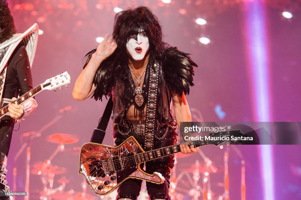 KISS in concert