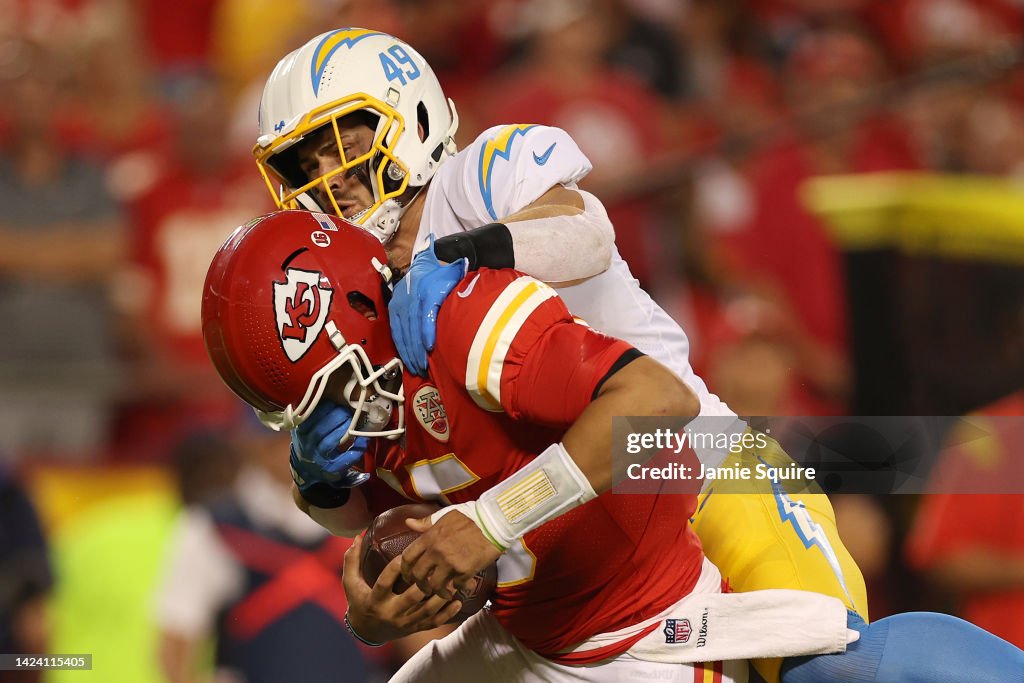 Los Angeles Chargers v Kansas City Chiefs