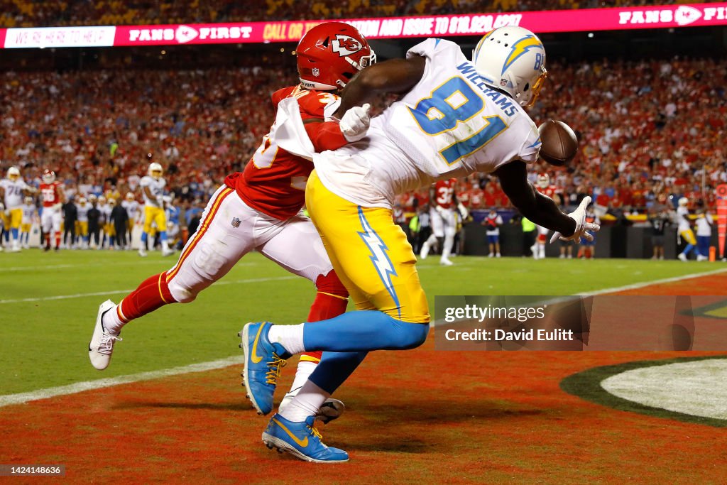 Los Angeles Chargers v Kansas City Chiefs