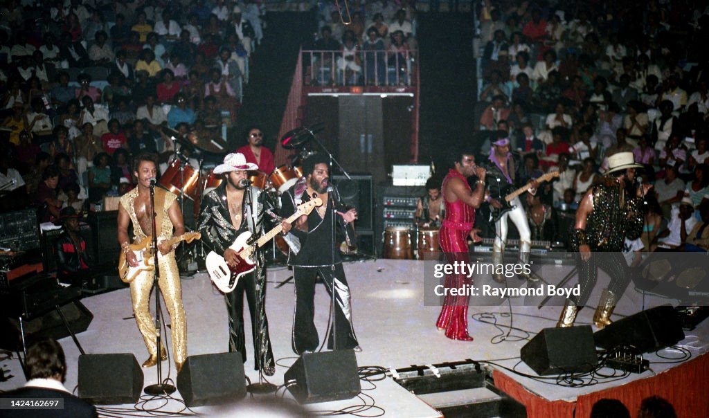 The Isley Brothers Live In Concert