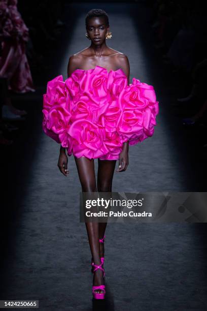 Model walks the runway at the Isabel Sanchis fashion show during Mercedes Benz Fashion Week Madrid September 2022 edition at IFEMA on September 16,...