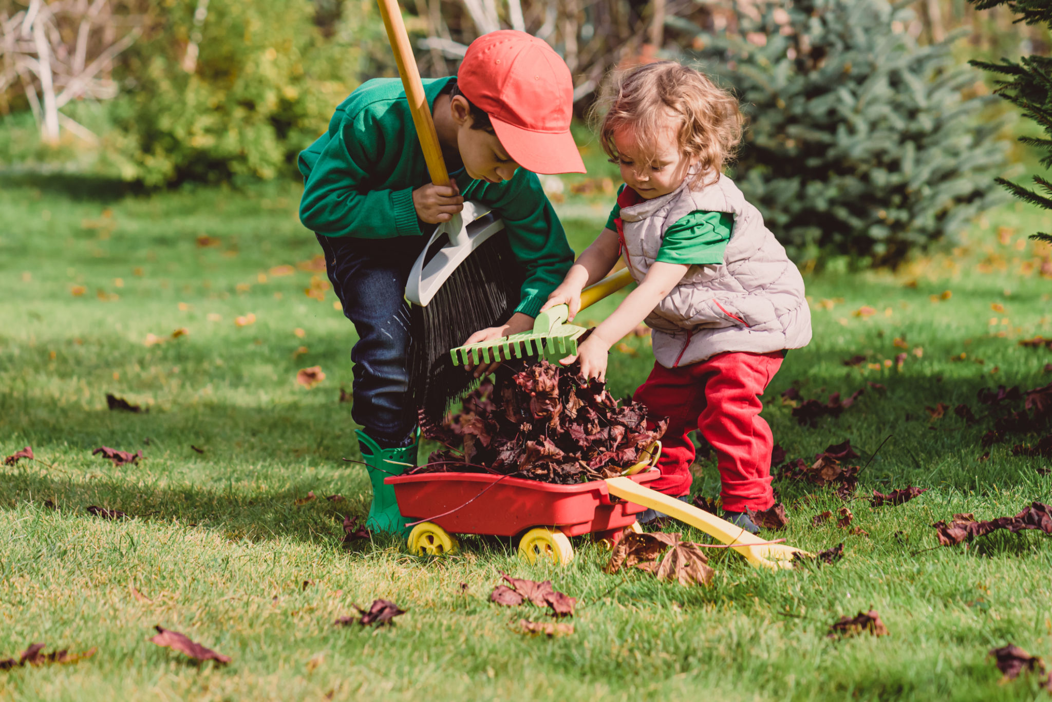 kids helping yard