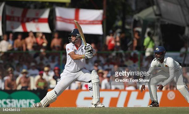 Kevin Pietersen of England switch hits during day 3 of the 2nd test match between Sri Lanka and England at the P Sara Stadium on April 5, 2012 in...