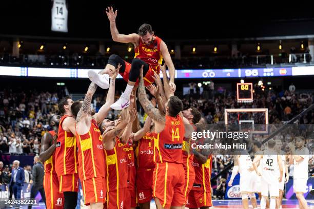 Players of Spain celebrate with Rodolfo Fernandez after winning the FIBA EuroBasket 2022 semi-final match between Germany and Spain at EuroBasket...